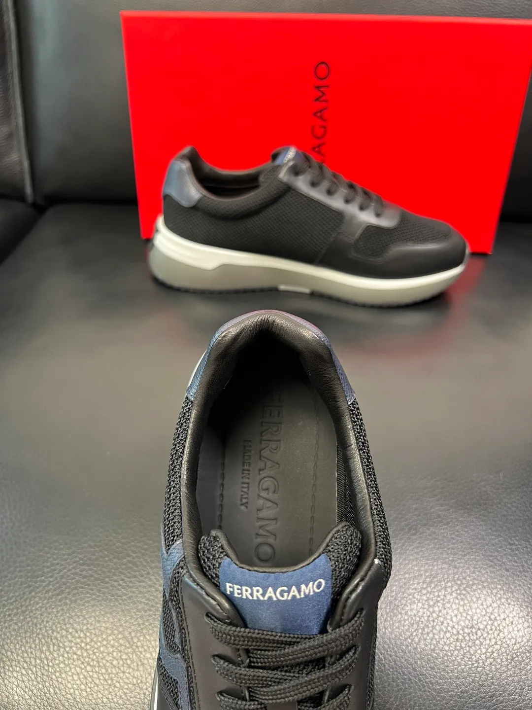 Men's shoes 💰820 Ferragamo High-quality top craftsmanship Ferragamo counters sell original factory configuration, imported original cowhide from Italy, imported water-dyed cow lining, soles: original factory special original soles are super comfortable, original factory and single goods, welcome to compare at the same time at the counter, code number 38-44 (customized 45 46)
